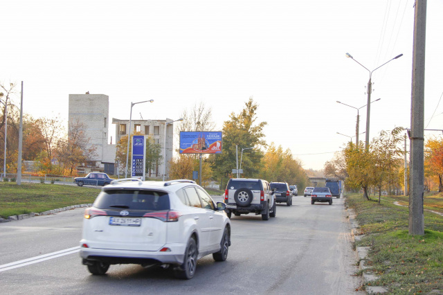 Щит 6x3,  Тракторостроителей пр-т, 1/1, в центр