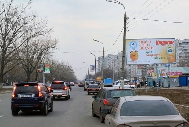 Щит 6x3,  Салтовское шоссе,244, из центра