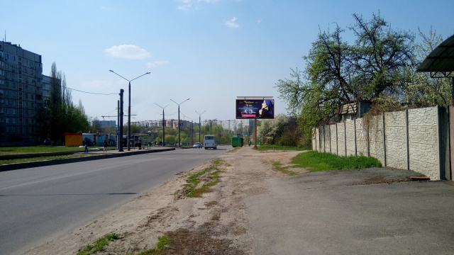 Щит 6x3,  Тракторостроителей пр-т (напротив дома № 124), в центр