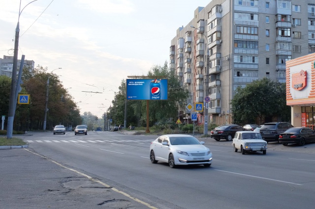 Призма 6x3,  Деревянко ул., 48 - Новопрудная ул., в центр