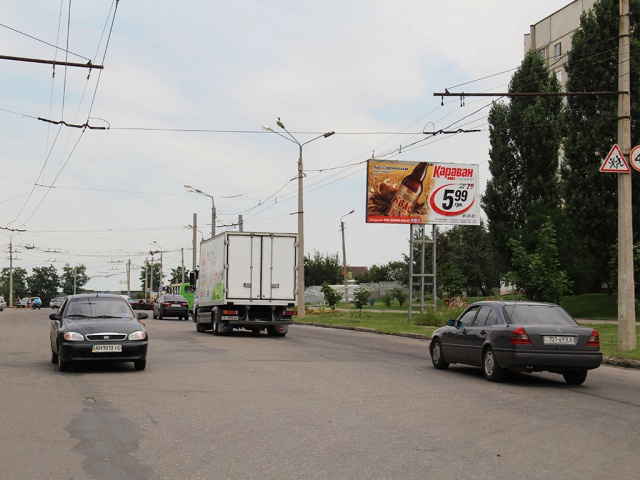Щит 6x3,  Гвардейцев Широнинцев кл., 108, из центра