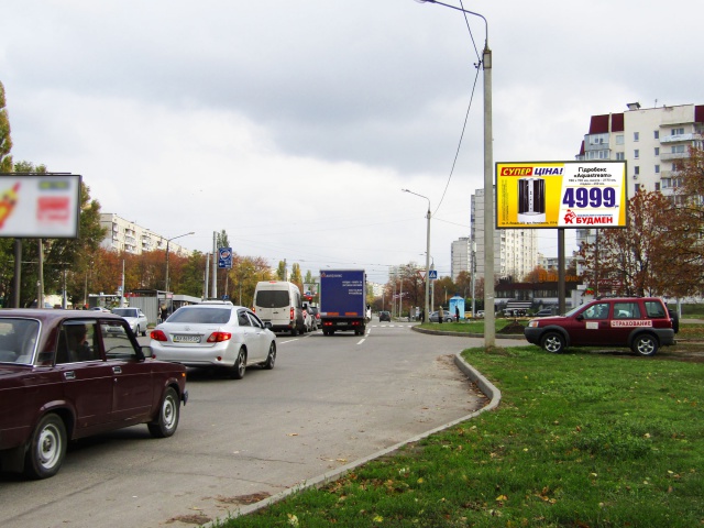 Призма 6x3,  Героев Труда ул. - Гвардейцев-Широнинцев ул., 69/42, из центра