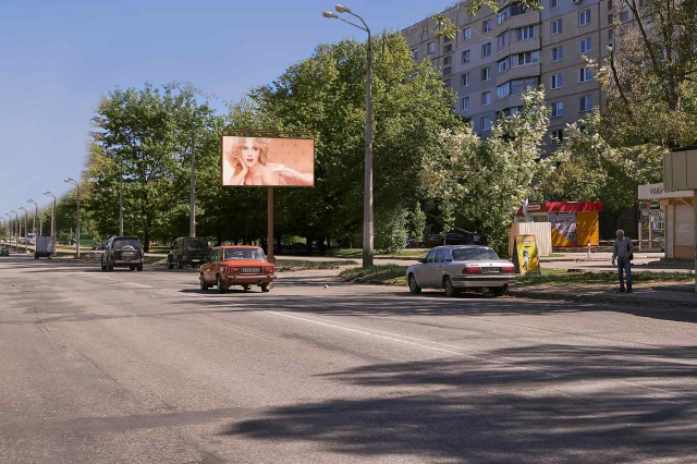 Щит 6x3,  Леся Сердюка ул., 48, из центра (МЖК Интернационалист)
