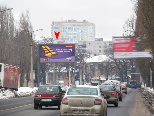 Щит 6x3,  Клочковская ул., напротив дома 228  из центра