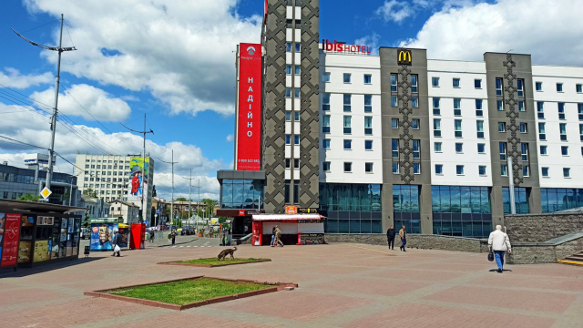 Цифрова панель 3.84x18.4,  Ползунова вул., 6 (готель Ібіс)