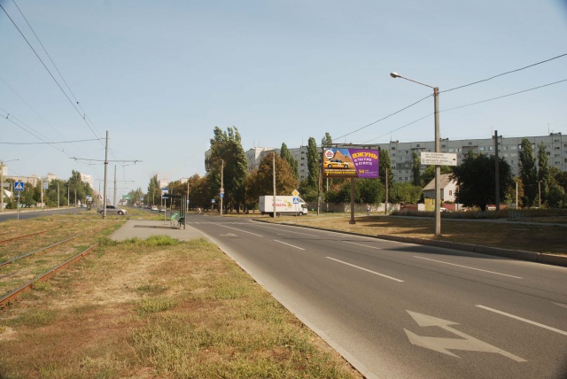 Щит 6x3,  Победы пр-т - Ахсарова ул., из центра