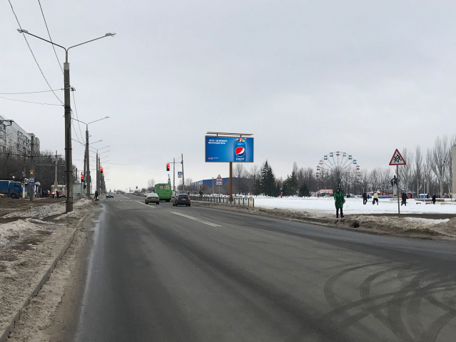 Щит 6x3,  Тракторостроителей пр-т, 55, в центр
